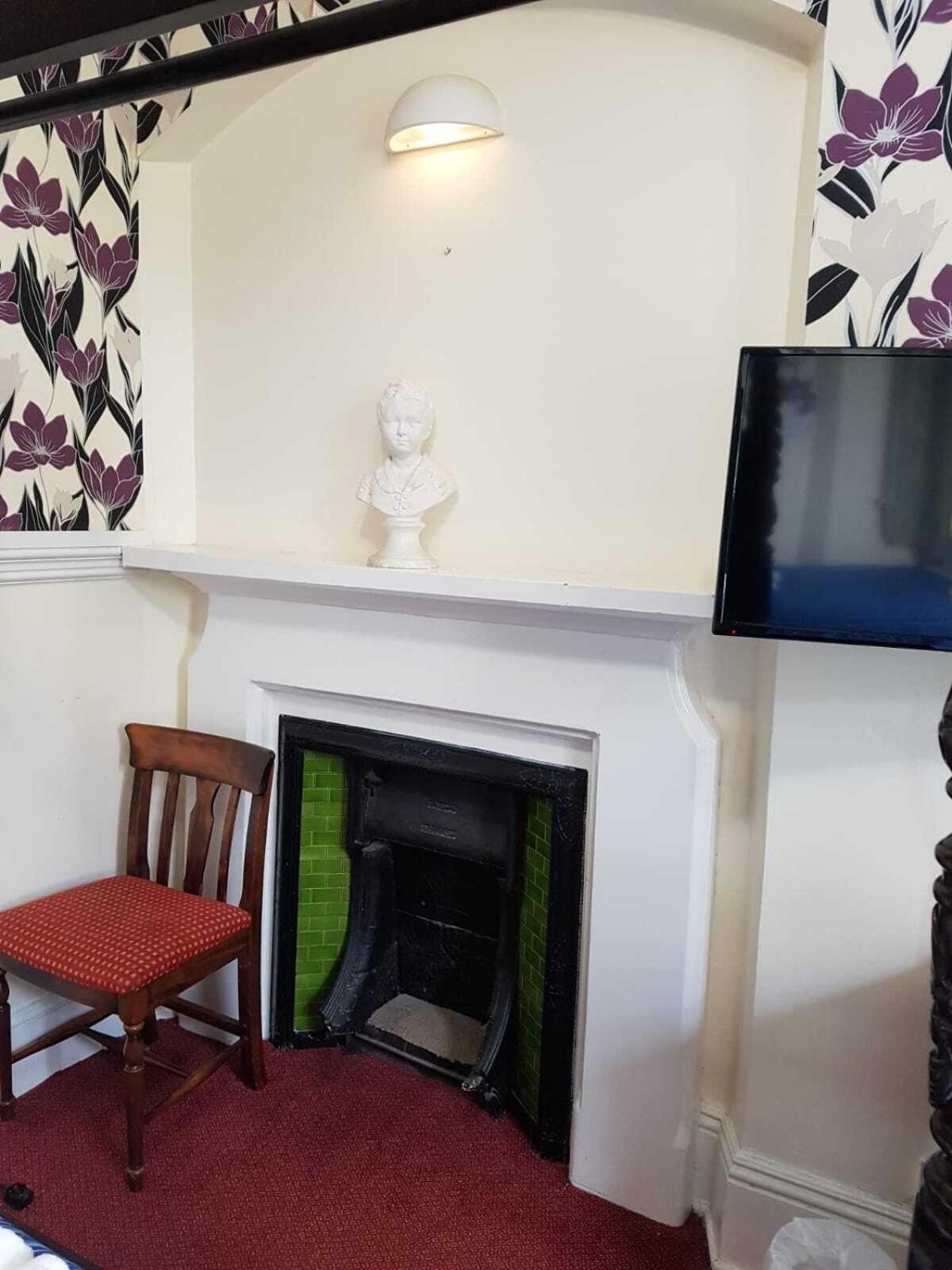 באנבורי The Lismore Hotel מראה חיצוני תמונה